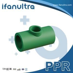 A Te reductora PPR verde (moldeada, con enchufe) (entrada, salida, derivación)